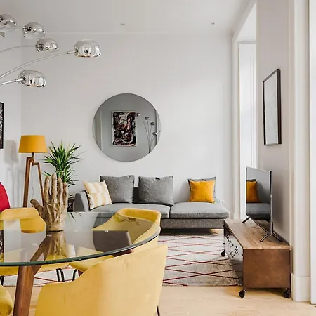 Architectural Gem In Baixa Appartamento Lisbona